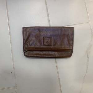 Vintage Anne Klein for Calderon Brown Leather Zip Clutch with Lion Logo
